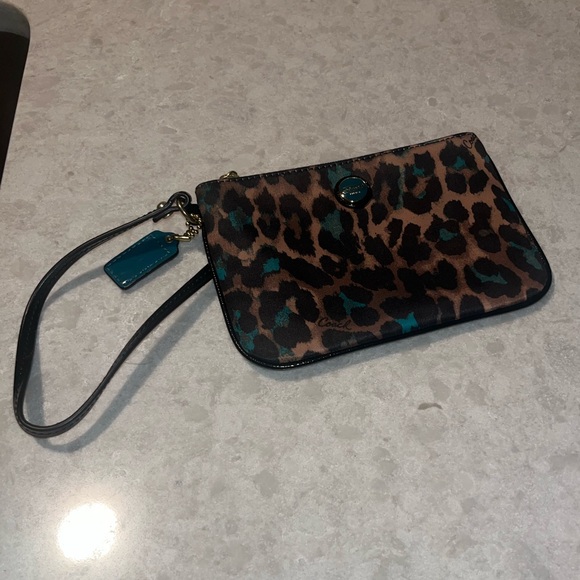 NWOT Coach wristlet brown animal print with teal accents - Picture 4 of 4